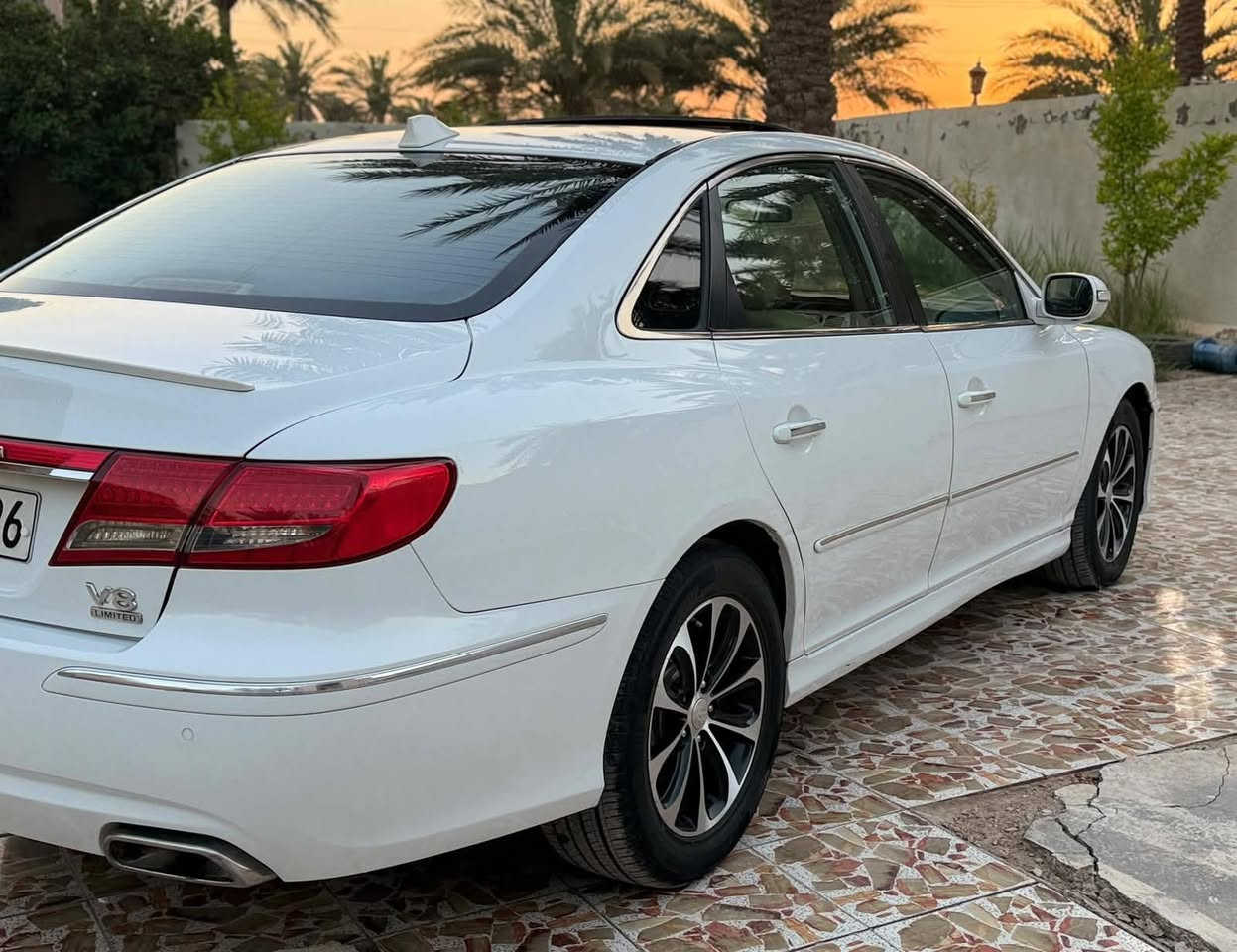 السلام عليكم
ازيرا خليجي موديل ٢٠١١
محرك ٢٧٠٠
مواصفات فول 
صبغ قطعه جاملغ امامي 
وكاله تحويل موجود
السعر (١٠٨$) وبيه مجال 
مكان السياره بابل
***********/***********
