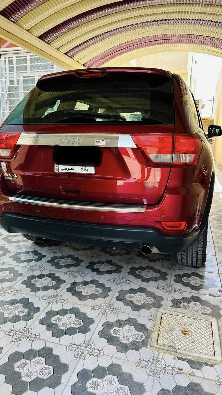 السلام عليكم
جيب 2013 خليجي ليمتد بلص (جگات)
فول مواصفات للاخير 1/1
مكفولة
ماشيه 95 ميل  
وضع شركه
گير ومحرك واكسل مكفول 
مواصفات 
سقف بنوراما 
فور ويل4X4
بصمتين مع السيارة 
تشغيل بصمة 
بيبان بصمة 
الداخل بيجي 
شاشة كبيره 8.4انج 
نضام خارطه (GPS)
كشنات جلد 
مقاعد امامي كهربائية 
حدادية جديد من الصدر للصدر
تخم تاير جديد
المكان/ حلة
***********
