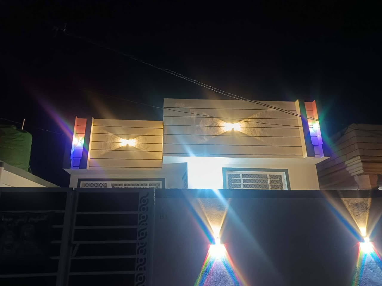 للبيع بيت مساحه 200 متر بناء حديث 2غرف نوم
استقبال 
صاله 
مطبخ 
مجمع صحيات 
منور 
خدمات كامله 
السعر 73
طابو زراعي سند 25 
***********
حله ابدايت النيل فرع مخازن سيراميك المرجان فرعي يصير
