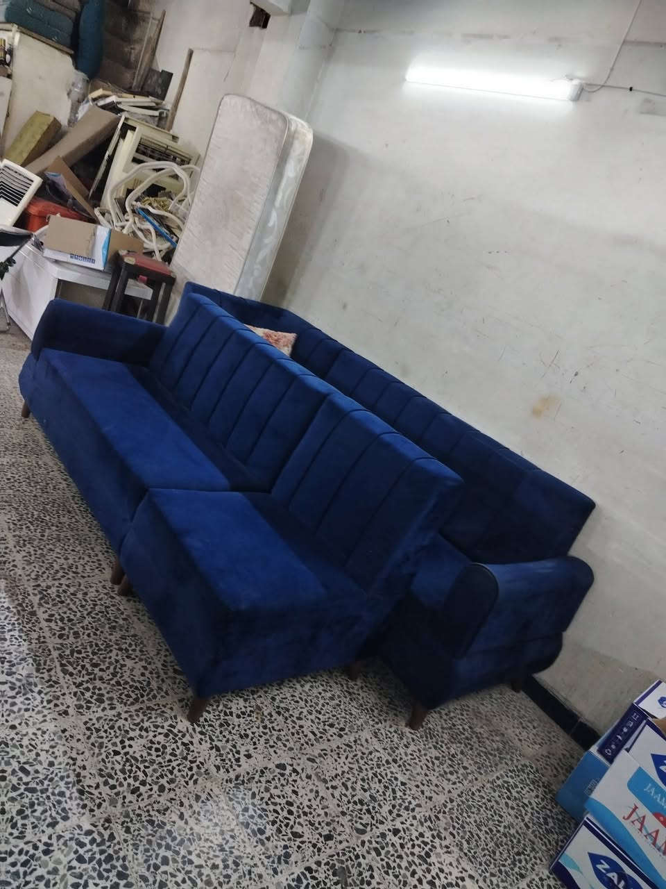 ديوان ٨ نفرات اخو جديذ تفصال ثكيل بدون اي عيب ٨٠ الف


**إذا كنت صاحب هذا الإعلان وتريد حذفه لأي سبب، رجاءا أرسل رسالة إلى الدعم الفني**