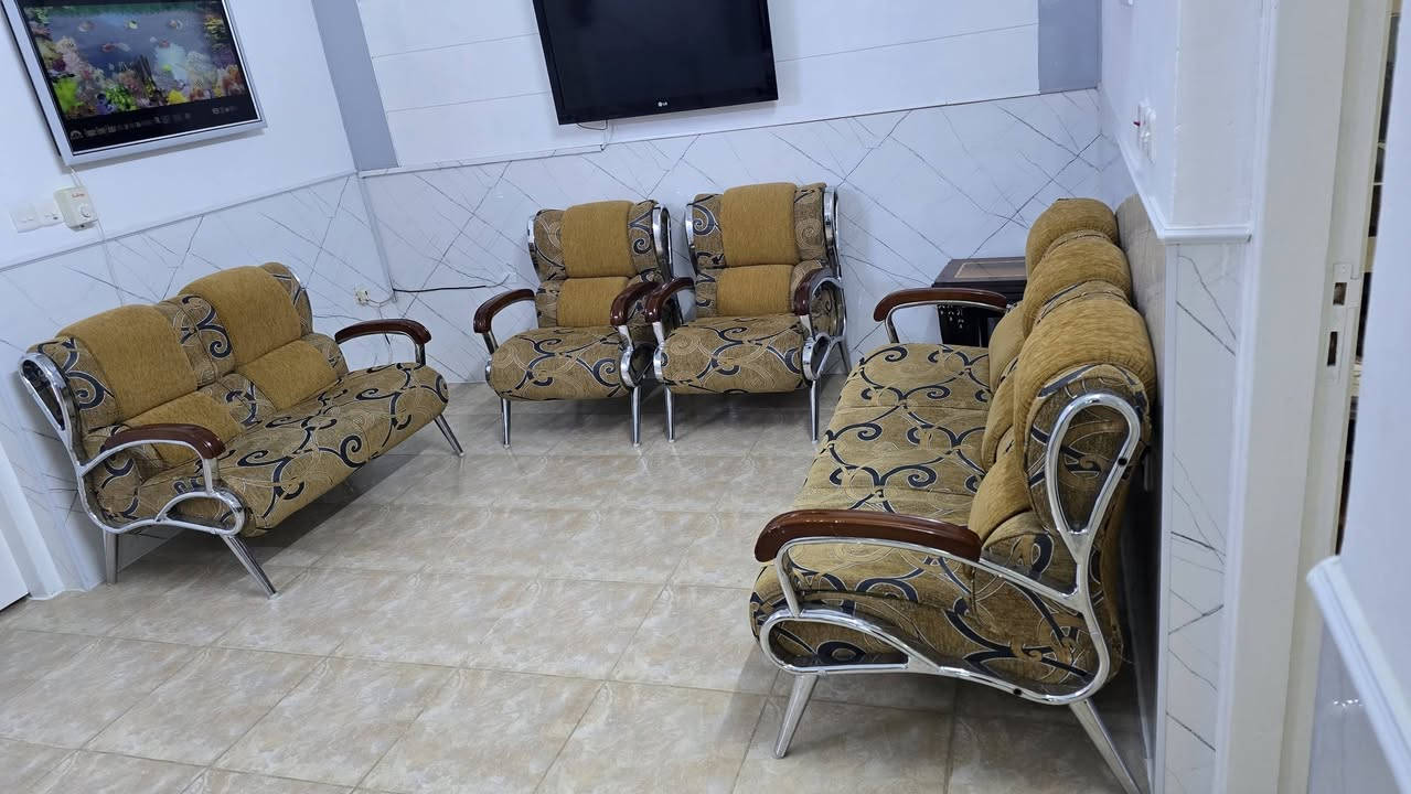 طخم قنفات 7 مقاعد  مستعمل  نضيف (يرهم  مراوس ))
🌷🌷🌷🌷🌷🌷
اشتري غراض بيت مستعمل تخم ديوان كاونتر ميز طعام غرفه نوم ثلاجه مجمده غساله راسلونه خاص صوره 
🌷🌷🌷🌷🌷🌷
خانقين/ شارع مستودع خلف مركز شرطه ازادي [مزاد المندلاوي]
***********☎️
***********☎️

