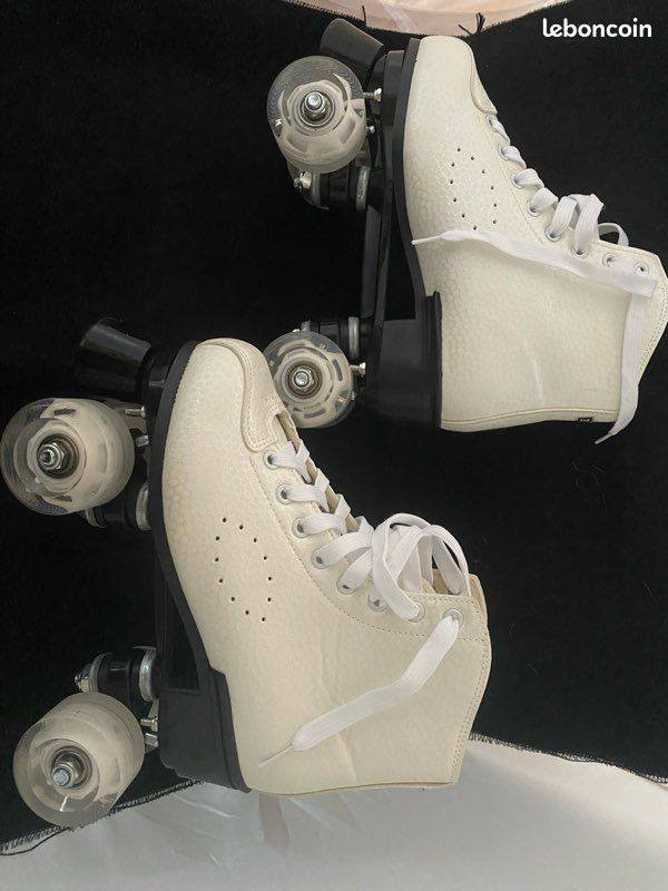 سكيت أبيض جلد قياس 37 كلش ثكيل وأصلي اليوم مسوية علية تخفيض سعرة ويا التوصيل 15


**إذا كنت صاحب هذا الإعلان وتريد حذفه لأي سبب، رجاءا أرسل رسالة إلى الدعم الفني**