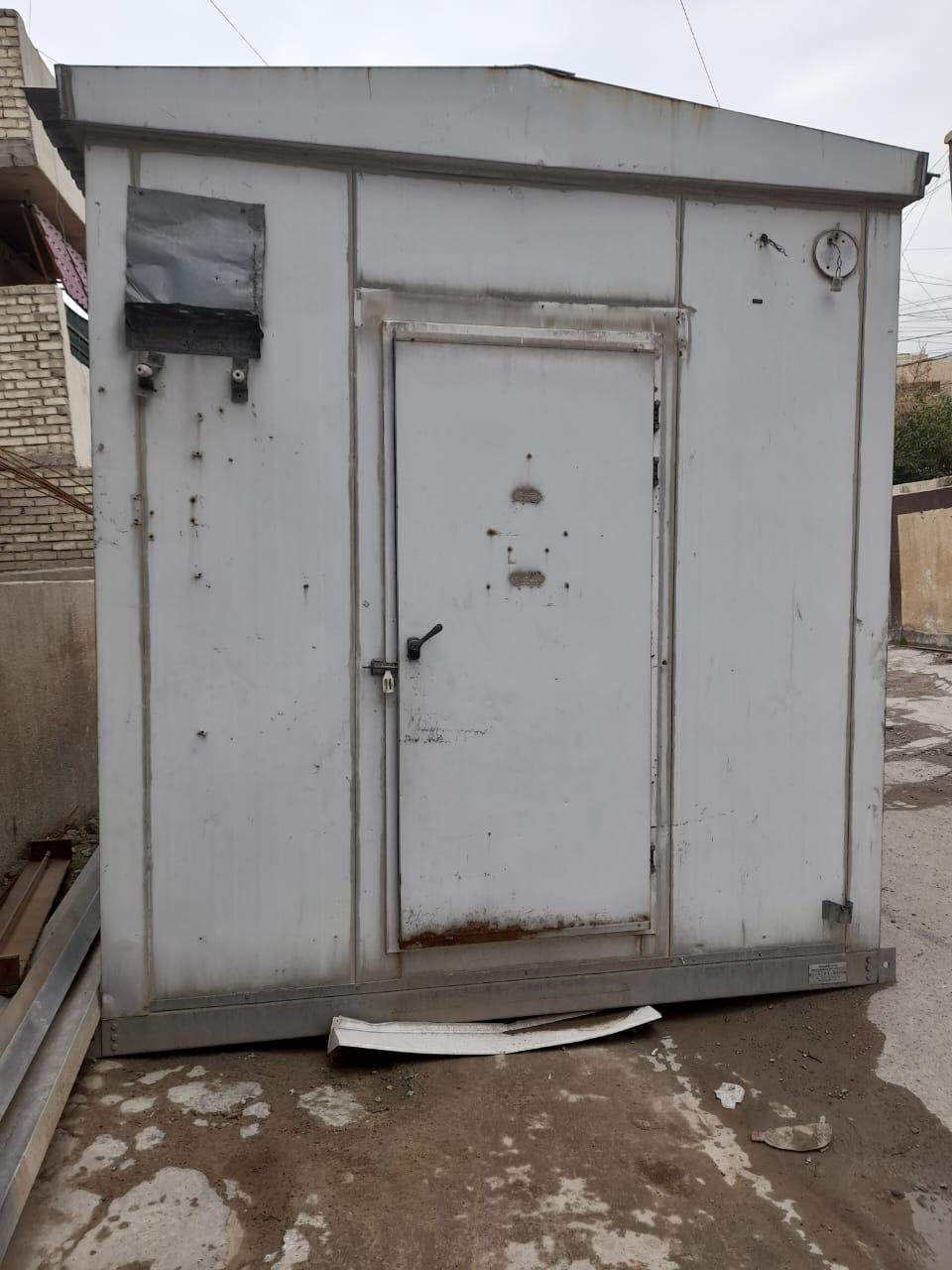 السلام عليكم للبيع كرفان سنوديش جديد
ارتفاع 3 
عرض 3ونص x5  
ويا 3 شيلمان مغلون كل وحده طول 6 متر 
السعر 800 وبي مجال 
***********/موجود واتساب
