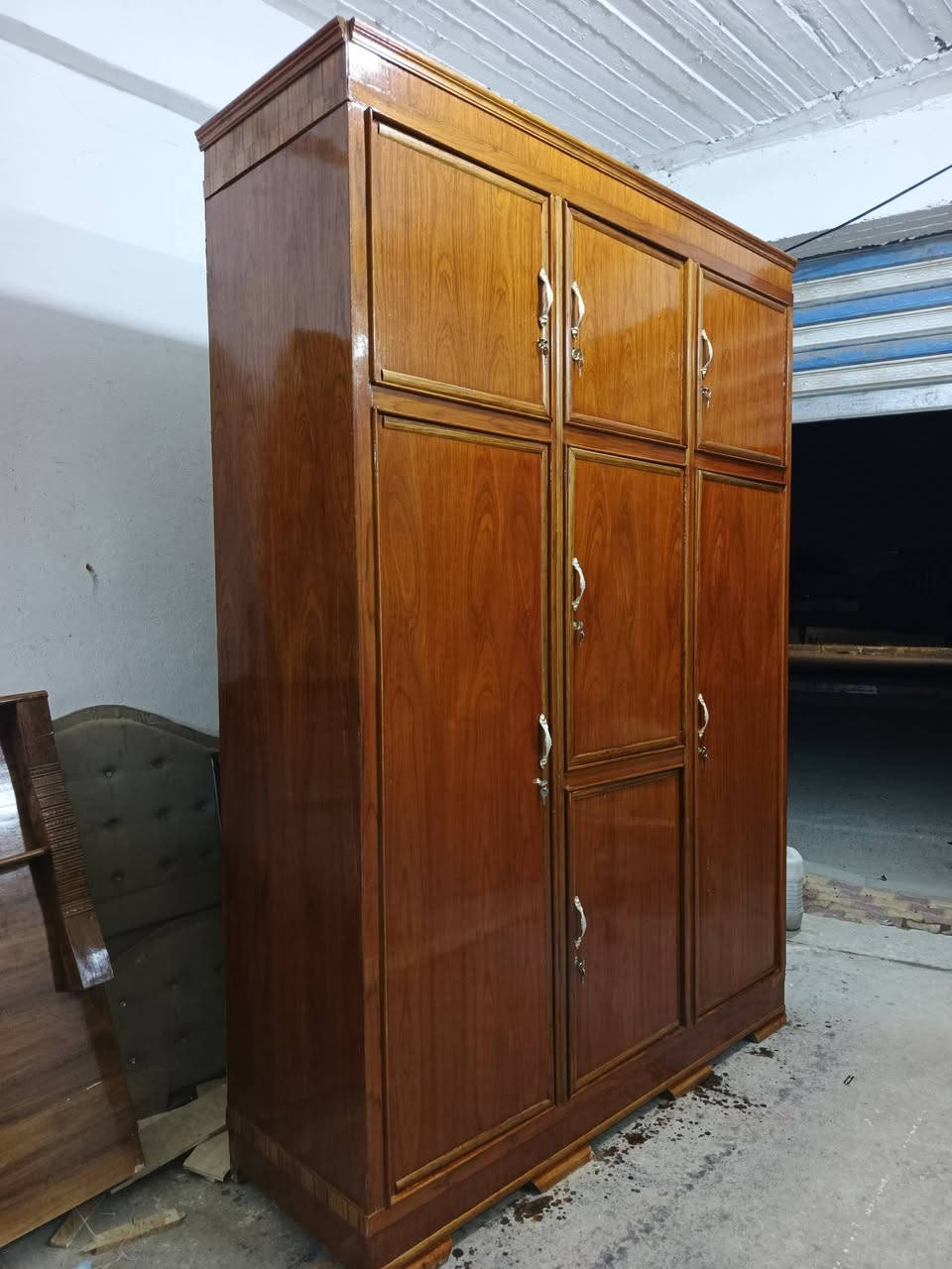 كنتور 3ابواب مستعمل طابقين صاج حطاطه الرمادي الصوفيه قرب مطعم قصر الابيض السعر 350بي مجال واتساب ***********
