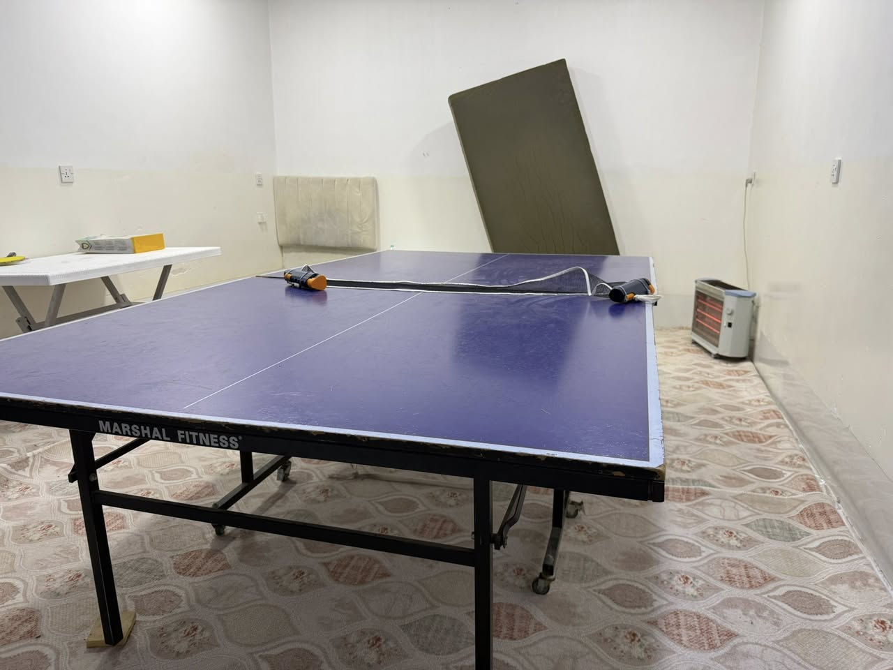 ئەو تێنسە بۆ فرۆشتن  بێکێشە کەمێک شوختی هەیە  بەس تۆپ ناگرێت تاقی کەوە ئەوجار بیبە. نرخی ١٧٠ هەزارو کەمێک معامەلە


**إذا كنت صاحب هذا الإعلان وتريد حذفه لأي سبب، رجاءا أرسل رسالة إلى الدعم الفني**