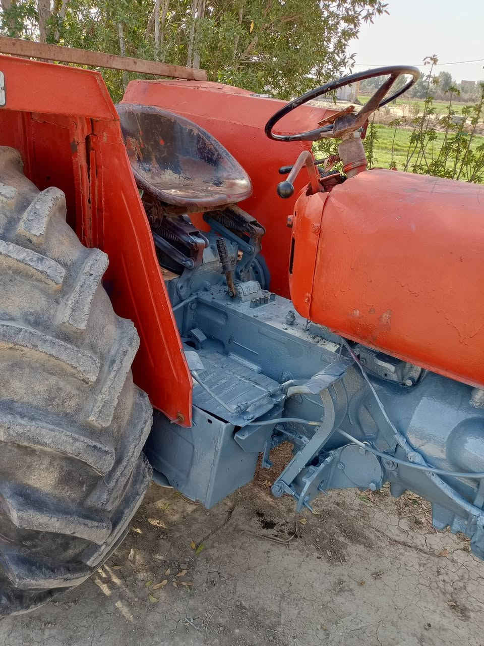 البيع عنتر جاهزه من كلشي جهاز رفع صونده مال عربانه  باذره هم يشتغل المكينه جاهزه المكان الديونيه ***********
