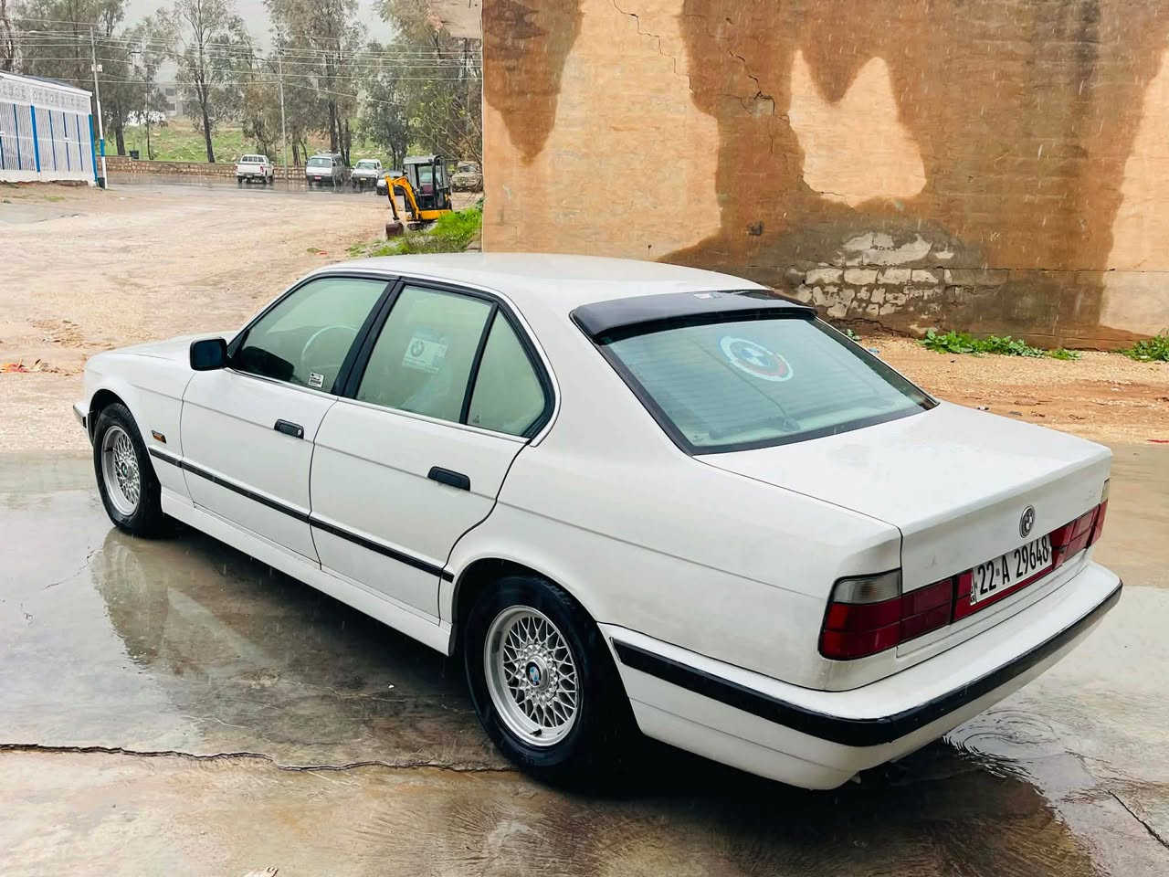 بيم موديل 1990تو ماتيك مه كينه ٥٢٥   ته بريد جام كا ره باى  ٧ باليف   ئه ى بيس   جوار تايه ويلى نوى له بنه  سه نه وى ره قه مى هه زه ى هه تا 2030 نويه   سيا ره كه ٢ پارجه ى بو ياغه  بى دعم و ليدان  سيا ره كه زور جوانه  زور خاوينه كيرو مه كينه و توندو تولى هه موو به شه رته  به ناوى خومانه هه موو كيانى به شه رته 
سعرى 67
***********
*********** أربيل, العراق
