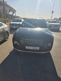 توسان للبيع ماشيه 43 فول للخير محرك 2500 جاهزه موديل 23. سعر 175 ورقه ...