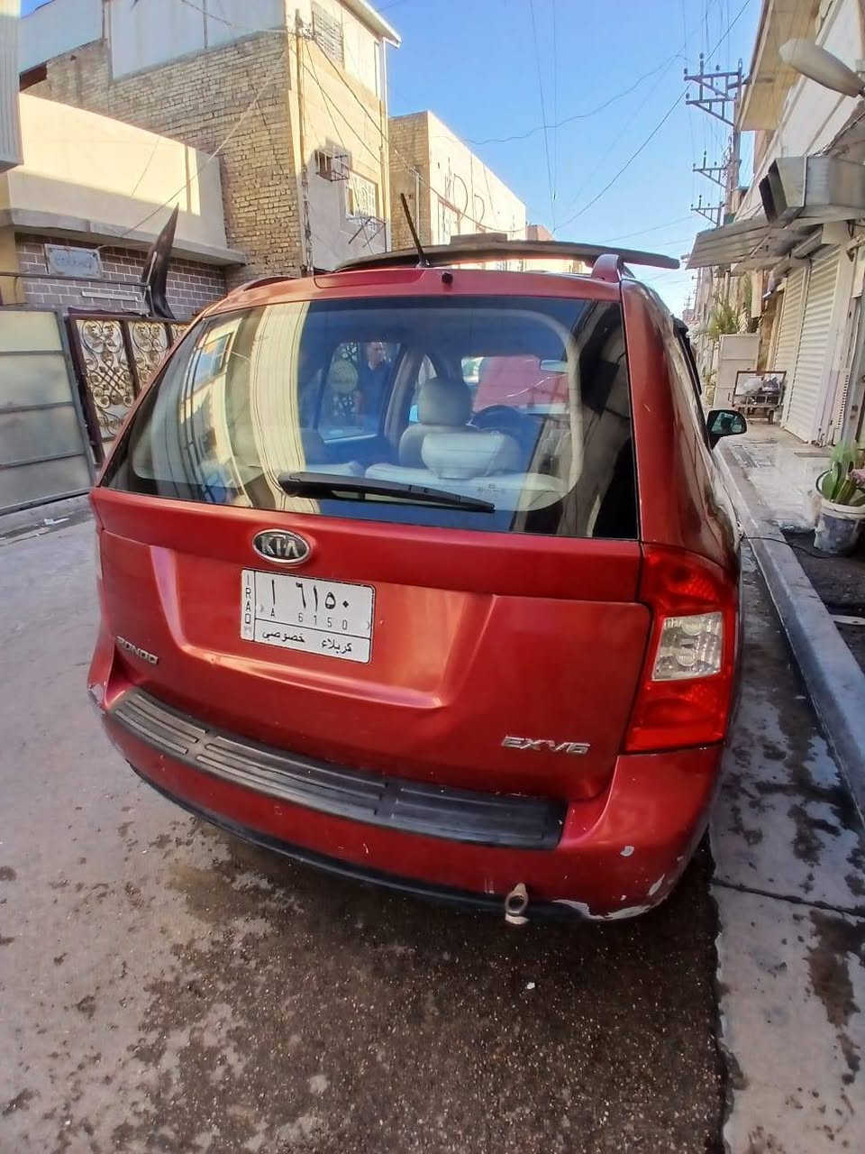 يا الله 
سلام عليكم كيا راندو موديل ٢٠٠٧
وارد امريكي محرك ٢٧٠٠ ٦ سلندر 
حادث بأمريكا طخات بسيطة مو حادث 
مكينة وكير بلاديات خير من الله 
مبدل بيها مشط ستيرن اصلي وتبريد قطعتين ثلاجه 
سبعه راكب بلادي والكشنات الامامية كهربائي 
فتحه سلايت 
تخم تاير الامامي والخلفي جديد
السيارة مشروع وطني كربلاء  وبأسمي التحويل ثاني يوم 

مكان السيارة بغداد الطوبجي 
السعر ٩٠ وبيها مجال بسيط 
هذا الرقم 
*********** يشتغل واتساب ورصيد بغداد, العراق
