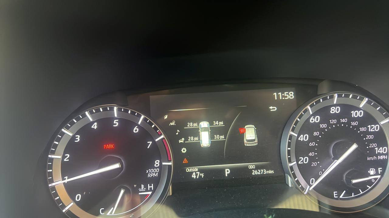 السلام عليكم اخوان 
للبيع هلايندر موديل 2022
مكفوله كفاله عامه 
بدون ايرباك وبدون صبغ
محرك السياره6سلندر الفئهxle
السعر:325
العنوان:صلاح الدين الدجيل 
الاتصال:***********
