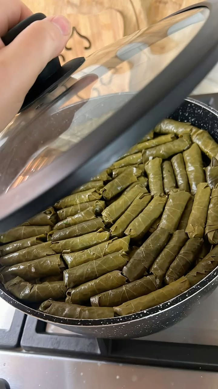 نصنع يومكم بالذ النكهات واجمل التفاصيل
💜❣️
توفرت القيمه والحبيه وجميع لأكلات الي تحبوها 
وشغلها نضيف وطعمها يجننن وجميع لاكلات الي نسويها باللحم العراقي الخالص ❣️
الي يحب يطلب منه يراسلنه على هذا الرقم او ع الماسنجر 
***********

