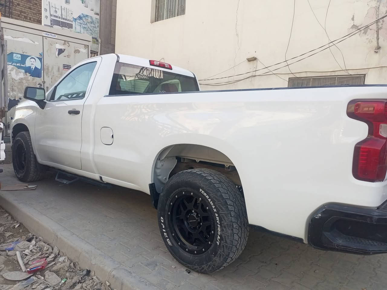 سلام عليكم
سلفرادوو موديل 2021
بدون رقم تترقم جميع محافظات 
مكينه 6 سلندر 4300
مكاني ديوانيه مركز محافظه 
***********
