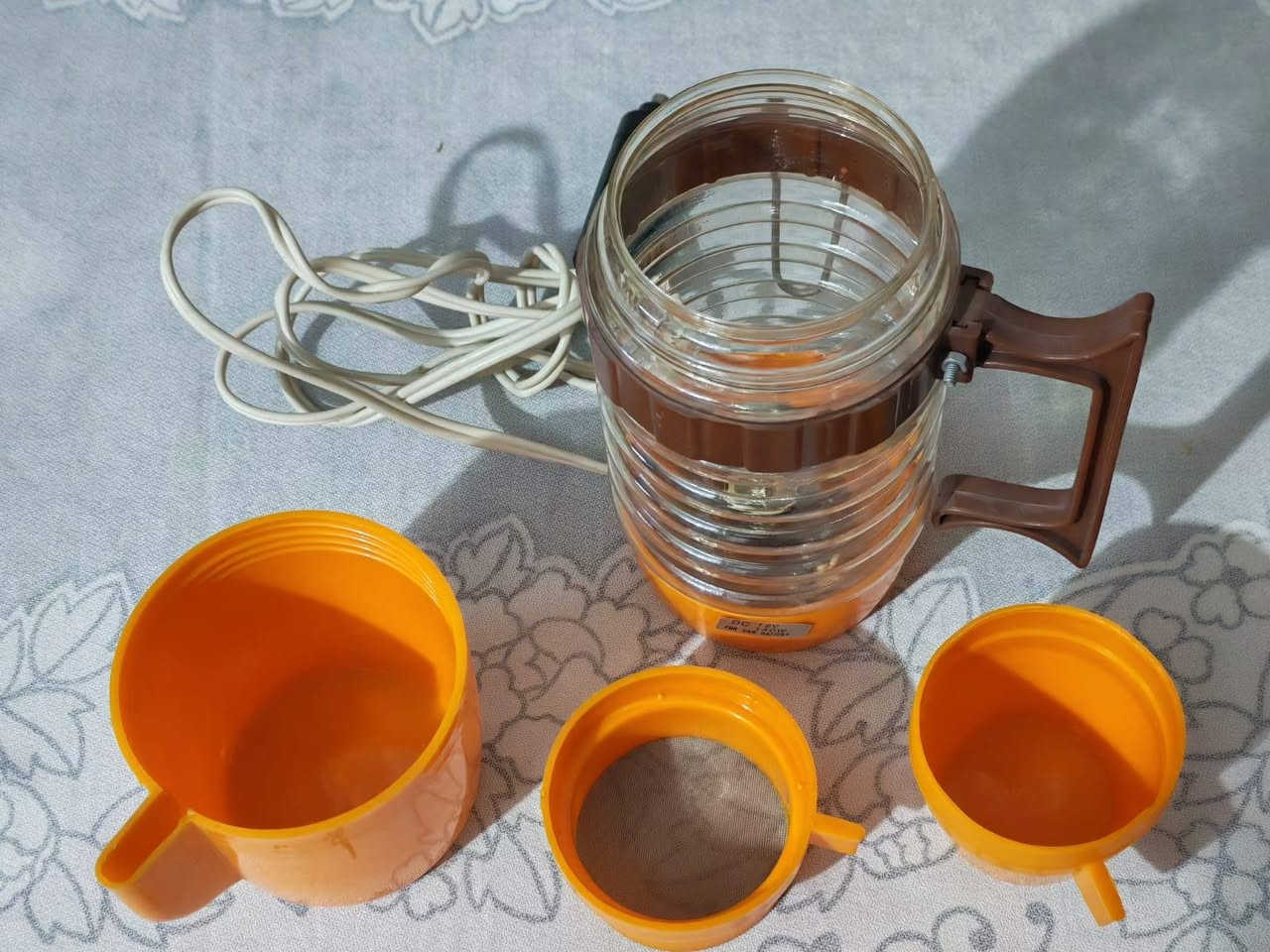 غلاية سيارة
١٢فولت تيار مستمر 
١٤٠ واط 
جديدة لوك ما مستخدمة 
مالت الثمانينات 
السعر خاص


**إذا كنت صاحب هذا الإعلان وتريد حذفه لأي سبب، رجاءا أرسل رسالة إلى الدعم الفني**