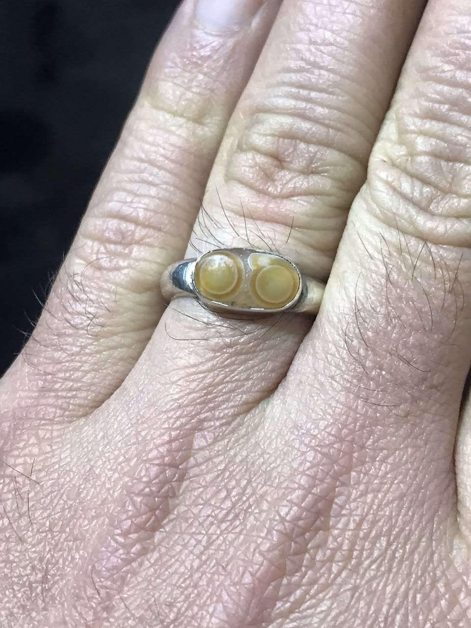 سليماني عينتين حجر ناعم صياغه يدويه ملائيه قياس 20 تواصل خاص او ***********
