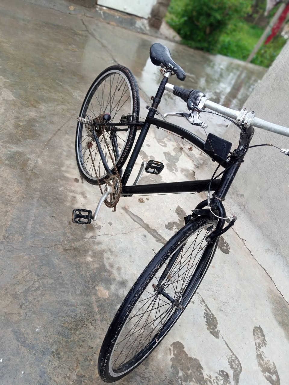 السلام عليكم بوسك للبيع العنوان تقاطع النهروان بيعه مستعجل ما بي شي جديد وانتصاب***********
