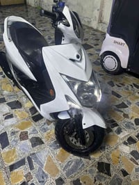 لد ياباني للبيع بعده رمبه دراجه برغي نقص مابيه دراجه خير من الله . تجي...