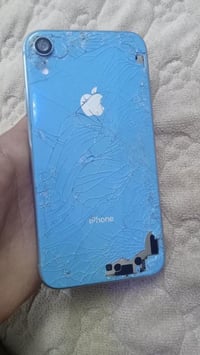 آيفون XR • ١٢٨ • ضهر مكسور