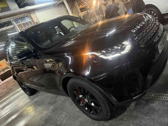 لاند لوفر ديسكفري موديل 2020 لون اسود مرقم سليمانيه فول مواصفات دبل بانوراما 6 سلندر ماشيه 80 الف بيها مكانين بارد بالبنيد وبالجاملغ الامامي وموجود رقم الشاصي  بالصور مسيرفسه وجاهزه وبدون اي نقص السعر25000$ موجوده في بغداد للاتصال ***********
