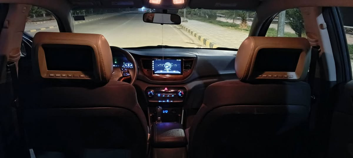 هونداي توسان  2017 وارد امريكي سنويه لاء 2029 جاهز المداور ريد مداور رقم ميسان حره سونار مرفوق بل صور سعر 140 مكان ميسان   ***********
