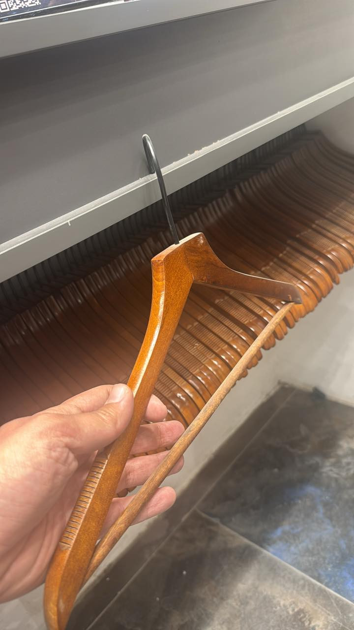 تعاليك عدد 100
لو 120
كلهم ع 100
الف
جدد استخدام مره واحده

ستاند يطول ويتكصر 
نضيف
سعره 100
ماخذه ب150 الف
***********
بغداد حي الخضراء
