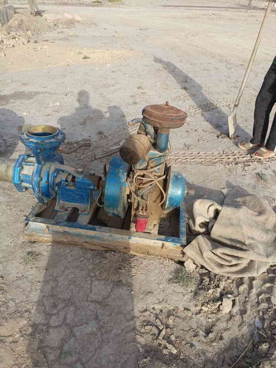 ماطور عشره حصان خنزيره 6*6 مشتغل موسم واحد بدون ممص ومذب مكان السماوه السوير *********** السعر 600 وبيه مجال

