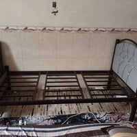 سرير • جديد • استعمال شهر