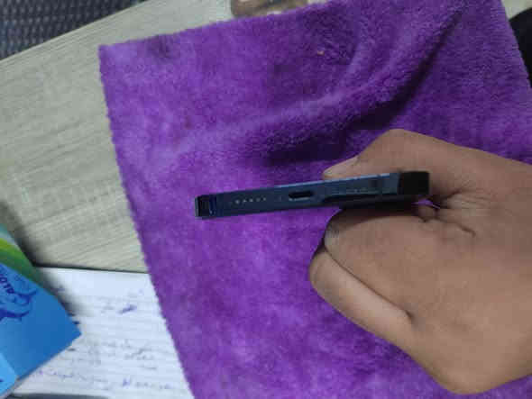 ١٢ بروماكس بطاريه ٧٧ ذاكرة ١٢٨ بيه بس هاذا فطر بيع ٤٠٠ او مراوس رقم هاتف ***********
