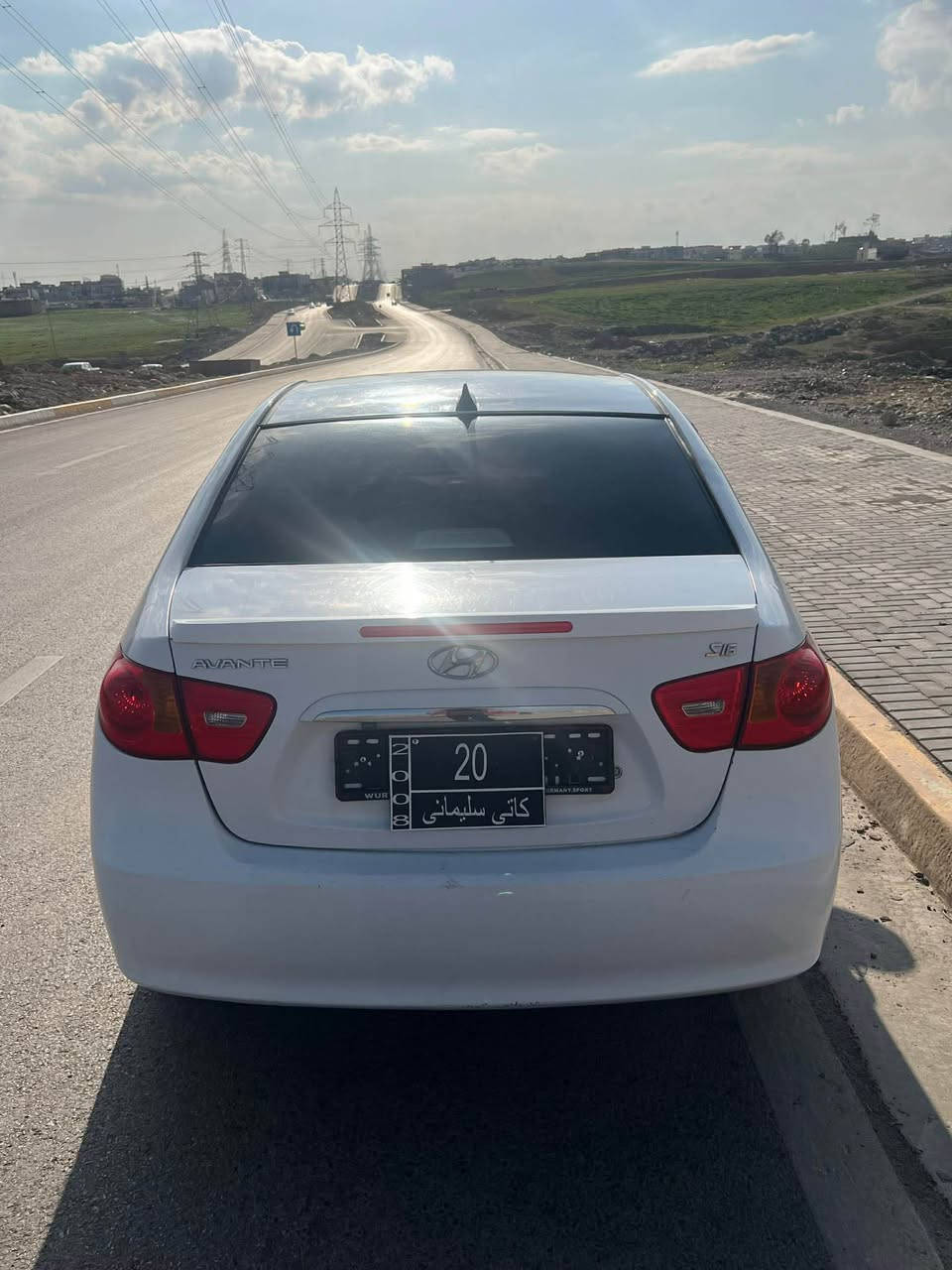 ئاڤانتي موديل 2007 
ته بريت له مس فول به س سلايت نيه ده عم ليدراو كه فه ر گوراو به شه رت ده بل گوراو به شه رت سه قفي به شه رت وه ك شوشه وايه مه سره في 250 تيا نيه ته قه و ره قه گيرو مه مكينه به شه رت جر كه ي نيه نا و زه رد شوين كويه موشته ري ته له فون بكه *********** فايبه ر واسئه ب كراوه يه كويسينجاك, أربيل
