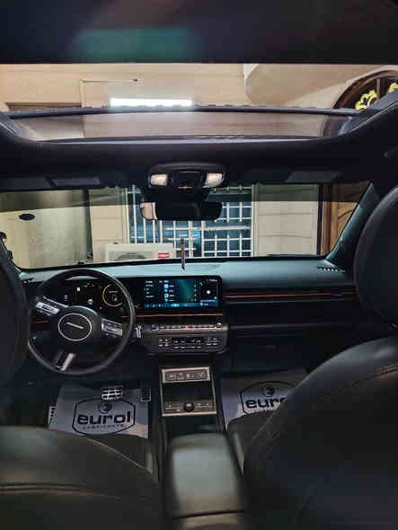 كونا  N  لاين  شكل الجديد  موديل 24  ماشية 11 ميل   ( فول موصفات 1/1 )  رقم بغداد حادثها بسيط جدا دعاميه فقط تم تبديلها نفس اللون باقي السياره  (بدون صبغ  بدون تبديل) صور الحادث مرفقة محرك  1600   تيربو  السياره جديده وما بيها نقصص
السعر  198$  وبيها مجال بسيط جدآ ( رقم بغداد) 
مكاني بغداد الكرخ حي العامل ***********
