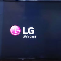 شاشة LG حجم 50 للبيع شغالة بالكامل بدون نقص  07728450490