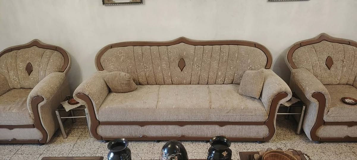 عندي طغم للبيع السعر ١٧٠ بي مجال ٨ أمتار وبوفه ٥٠ بي مجال


**إذا كنت صاحب هذا الإعلان وتريد حذفه لأي سبب، رجاءا أرسل رسالة إلى الدعم الفني**