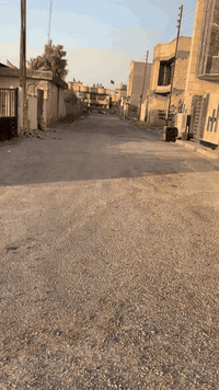 السلام عليكم قطعه ارض للبيع مساحه (١٠٠) متر الواجهه ٦ ونص والنزال ١٥ونص مجاور البانزين خانه مال جبهه منطقه الامين  تبعد ١٠٠ عن شارع القناة زراعي سند ٢٥ إقرار محكمه كافه الخدمات تبليط ارصفه مجاري مي كهرباء سعر ٤٨ بيها مجال ***********
