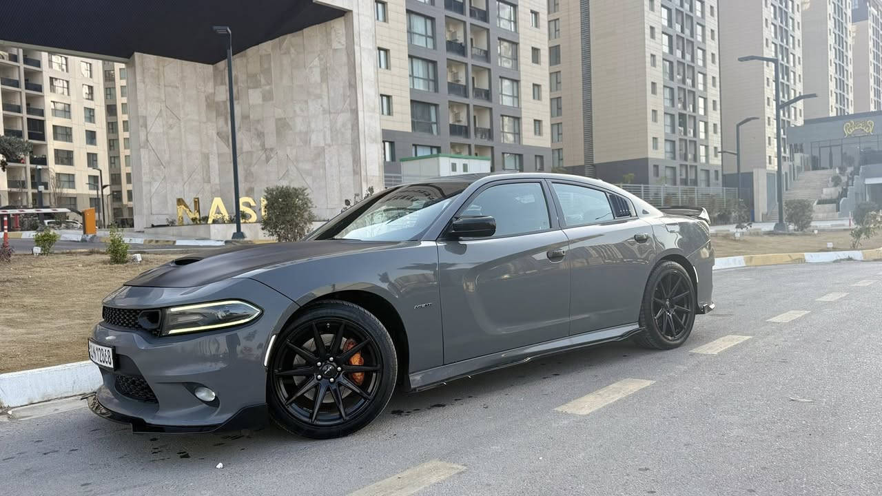 جارجر R/T max 5.7 L سوبر تراك باك 💥
السياره موديل 2019 ، لون اسمنتي مميز ، فول مواصفات max اعلى فئه بالجارجر 💯
فتحه ، تحكم كشنات شاموا وجلد تدفئة وتبريد و ميموري كشن السايق ، دشبول جلد خياط ، ستيرن هيتر ، مري نقط عمياء وهيتر وقلاب ع R 
وبعد معروفه موصفاتها…

عليها اضافات ↖️ : 
شوته afe مغلفه ، اكسل قفل 3.09 , فجوج وستابكسل كامل بريمبو , بلكات ريسنك, ولف حماوه ريسنك
برمجه سيفتي كت اوف + طلقات 00 خفيفه  السياره حلوه وقويه وحجرات البيئه البلاديه بيها يعني حلوه كاستخدام يومي .

السياره نصبتها بالحقيقه تخبل وجاهزه تايراتها جديده ومبدللها صدر جديد ومبولشه ، مصروف عليها هواي وجاهزه من كلشي

السياره حادثه جاملغ وبنيد جهة عكس السايق وبامريكا صاير بيها كلير 3 قطع . ماشيه 90 ميل 
السعر : 215 $ وبيها مجال 
مكاني : بغداد حي الجهاد 
واتساب : ‭0785 748 6973‬
