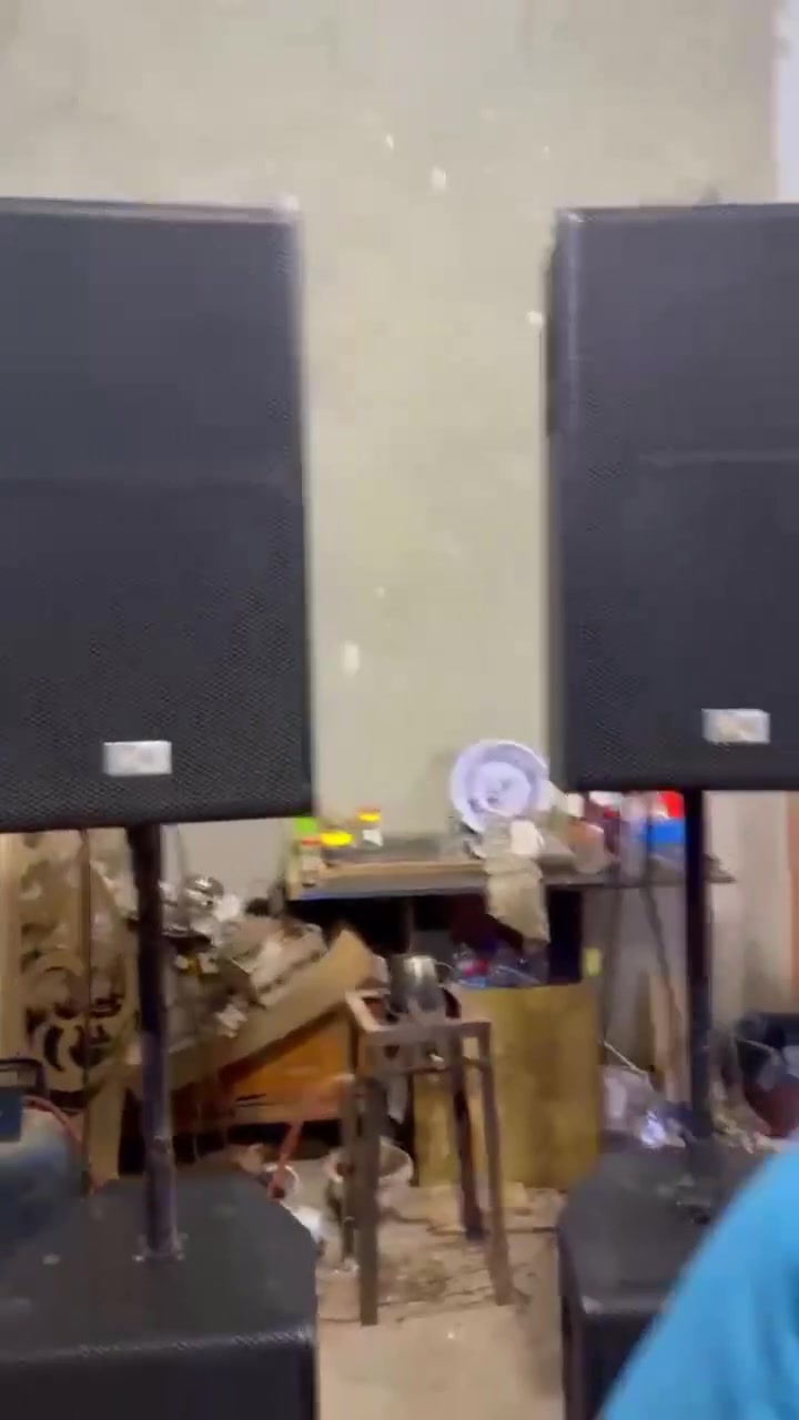 🔊  Montarbo SPOT 2500T! 🔊
الخيار الأمثل للأداء الصوتي الاحترافي بقوة إجمالية تصل إلى 2500W RMS ونظام معالجة ذكي.
📊 أبرز المواصفات:
• النظام: Quasi 3-Way Tri-Amplified Active Speaker
• القوة الصوتية: مضخمات Class-D (بيز 1000W / ميد 500W / هاي 250W)
• المحركات: ووفر 15" + ميد 12" + تويتر ضغط 1"
• أقصى ضغط صوتي (Max SPL): 137 dB لعمق ووضوح لا يضاهى.
• المعالجة: معالج DSP مدمج بوضعيات جاهزة (User, Live, Vocal, DJ).
• المداخل: 1x XLR (in) / 1x XLR (thru) + مدخلين Ethernet للتحكم عن بُعد.
🌍 House of Sounds — خيارك الأول لأقوى أنظمة 
الصوت!
استيراد خارج حالات زيرو٩٥0%
تم فصحة من قبل فنيين متخصصين
للتواصل
01210465717//01007088641

#Montarbo #SPOT2500T #ProAudio #HouseOfSounds


**إذا كنت صاحب هذا الإعلان وتريد حذفه لأي سبب، رجاءا أرسل رسالة إلى الدعم الفني**