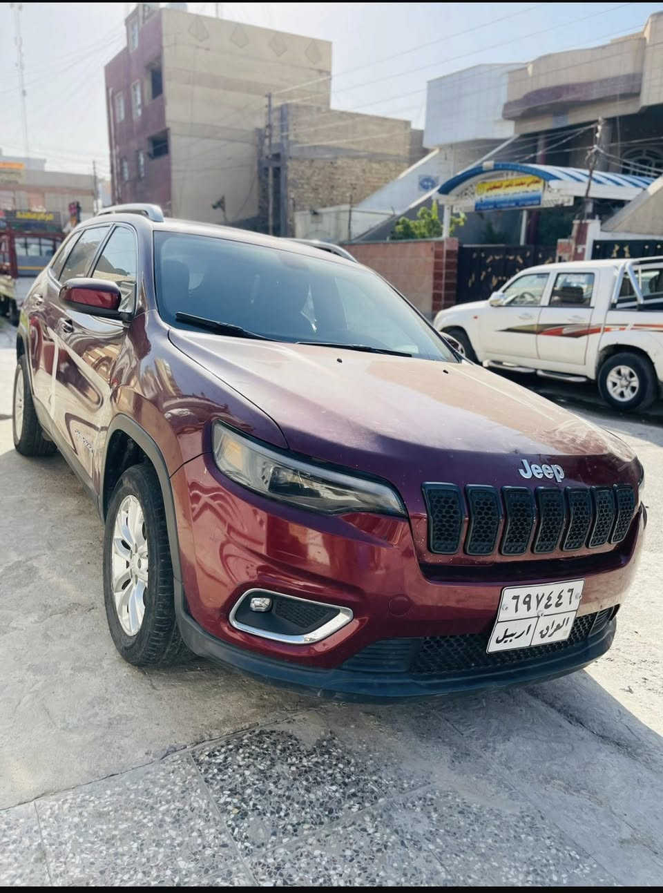 سلام عليكم سياره جيب بزون وارد امريكي موديل 2019 رقم اربيل بسم معرض احولك ثاني يوم مكاني بغداد الامين الثانيه رايده ب120$ وبيه مجال *********** خابر وبيك خير وتدلل 
او مراوس حسب القناعه
