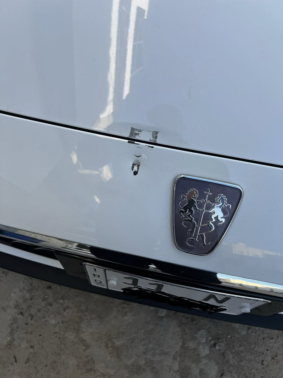 ام جي روي i5 للبيع فقط
رقم بغداد باسمي تحويل ثاني يوم
فول مواصفات
تحكم ستيرن ومرايات
شاشة كاربلي واندرويد اوتو و كامره خلفية و حساس
كشنات جلد وابواب 
بصمه تشغيل وابواب وجنطة 
اوتو هولد و هاندبريك بصمة
انارة خلفيه ليد واشارات ترحيبيه
تبريد قطعتين و 4 جام كهرباء
فتحة سقف و اشاير بالمري
وبعد هواي مواصفات
محرك 1500 دبل نوزل
ماشية 2500 كيلو و ضمان 3 سنوات كير محرك كهربائيات
مكفوله كفاله عامه عدا طخة موجوده بالصور
مكاني بغداد الدورة
السعر 16 مليون وبيه مجال للاستفسار اكثر على الرقم ***********
