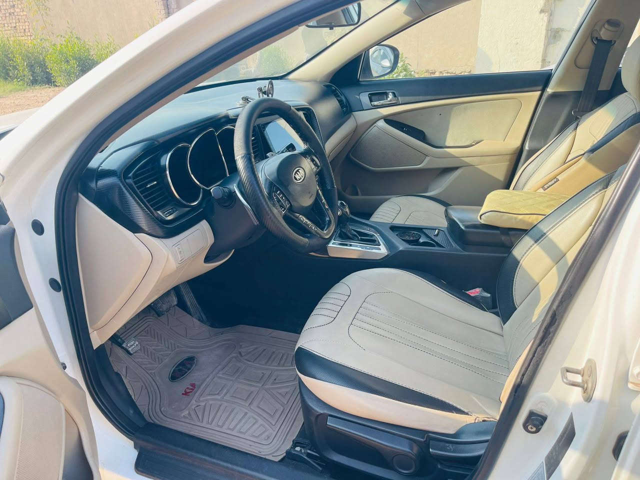 سلام عليكم اوبتما 2012 
خليجي
مكينه 2000
رقم بغداد
بيه صبغ 5 قطع سونار مرفق بالمنشوراموضح كلشي 
السياره مال جناي حلوه خير من الله متعوب عليه ومصروف عليه
سعره مناسب 108 
سعر امريكي وانته ماخذ خليجي مال جني
مكانه بابل 
***********
