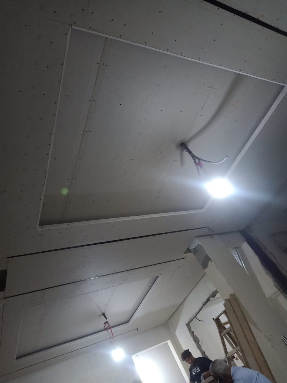 أحدث ديكورات جبس بورد واسقف ثانويه بغداد
***********
