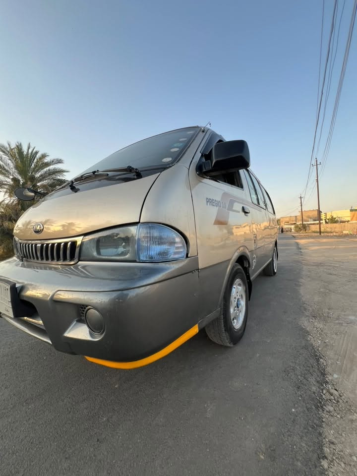 سلام عليكم كيا بريجو للبيع موديل 98مكينه نضيفه كير اكسل نضيف شاصي واحد معمر اليمنه فقط كهربائيات كلها جديده تخم تاير سياره مصبوغه فرن مكفوله من ضربه سياره غرفه ستاركس جلد جديده صدر امامي خلفي جديد مكان سياره بغداد ابو غريب *********** السعر 65 وبيها مجال
