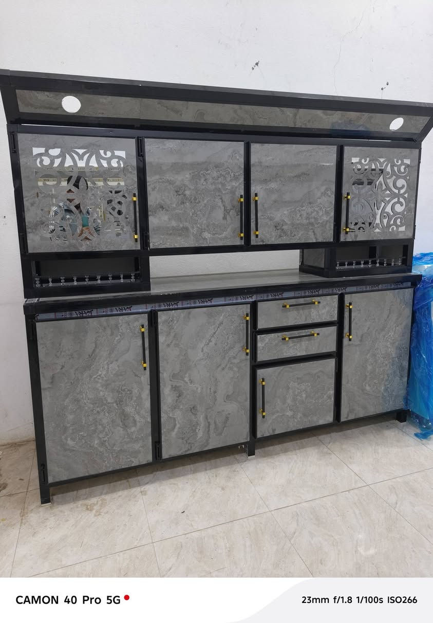 كاونترات المنيوم جديد مو مستخدم قياسات مترين ونص ومترين و٣متار***********
