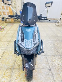 للبيع موديل ٢٠٢٥ حديث نظام ٤ سرع سرعتها ١٠٠ نظام بك سماعات داخلية صارل...