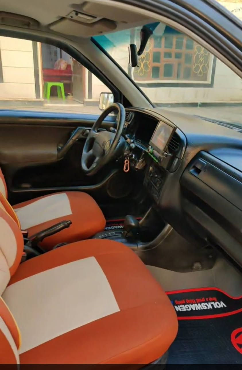 السلام عليكم  فينتو موديل 92 محرك 2000 رقم انكليزي سنوية لل 31 بسمي هزة جديدة
السيارة خير من الله تخم تايرات جديدة صدر جديد كهربائيات كلها شغالة مصدات جدد شاشة كار بلي كاميرا خلفية السيارة كامله من كلشي نقصها بس تبريد السيارة رايدها ب 40 وبيها مجال مكاني البياع او ابو غريب الرقم ***********
