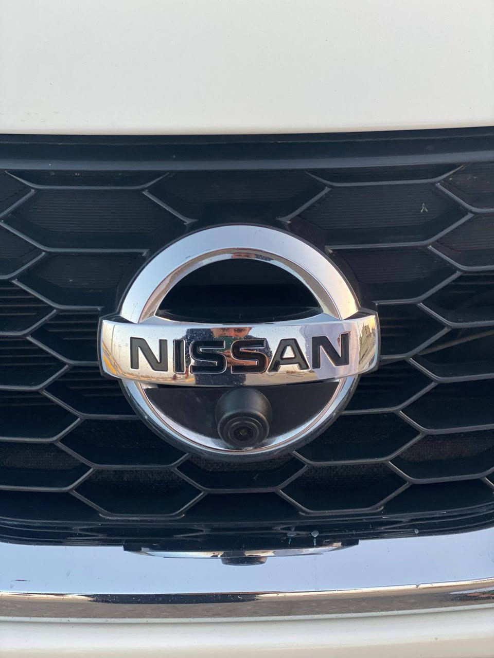 سلام عليكم نيسان سنترا
سياره جديده ماشيه 14الف 
مكفوله من كلشي حته الدعاميه كفاله 
كشنات جلد احمر 
شاشه +كامره أمامي وخلفي 
تبريد قطعتين 
مكان سياره البصره 
السعر ١٢٤ 
***********
***********
