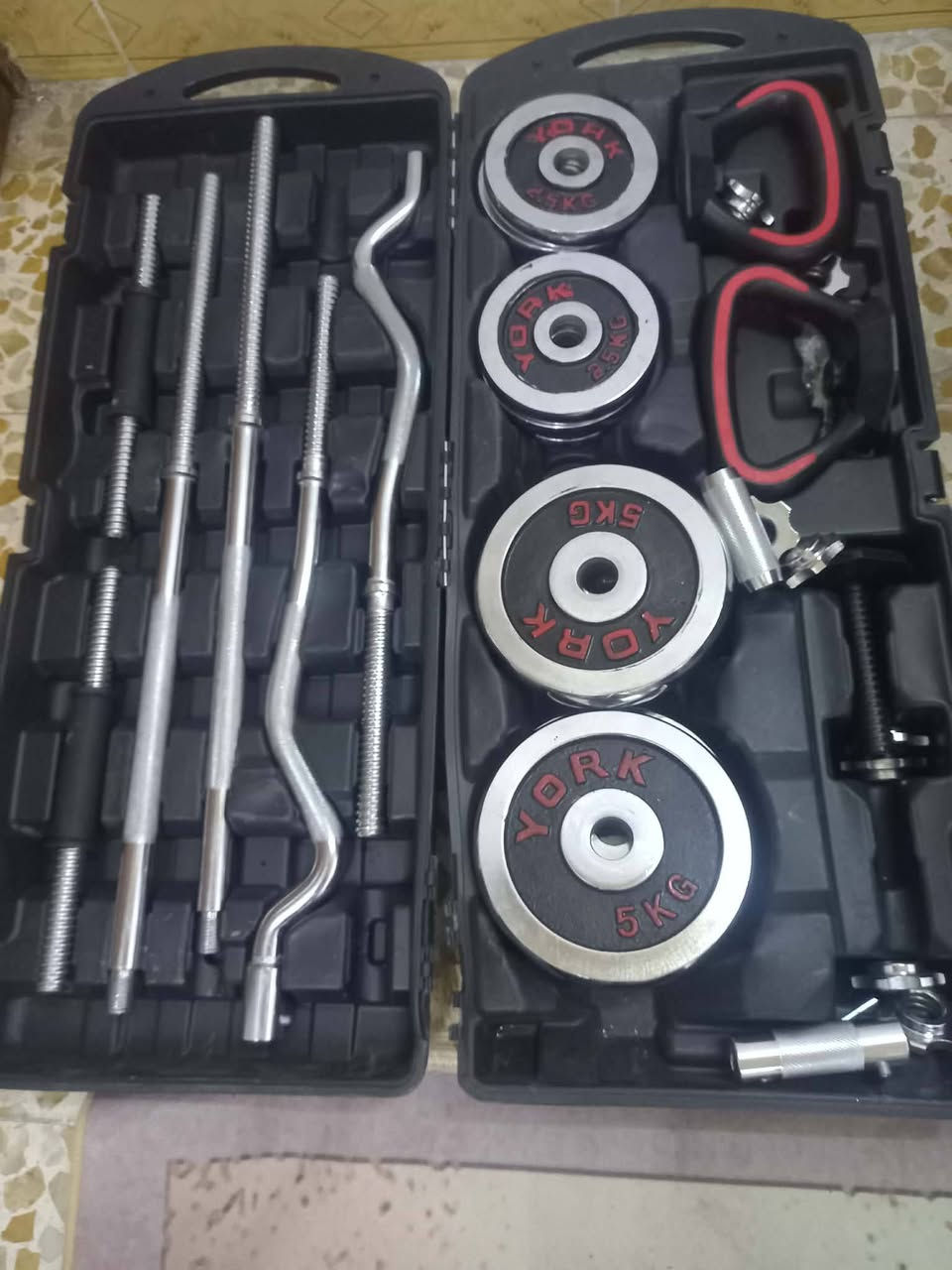 وزن ٥٥ كيلو نظاف استخدام شهر  مع مصطبة المنيوم
سعر ١٣٥الف 
***********
***********
