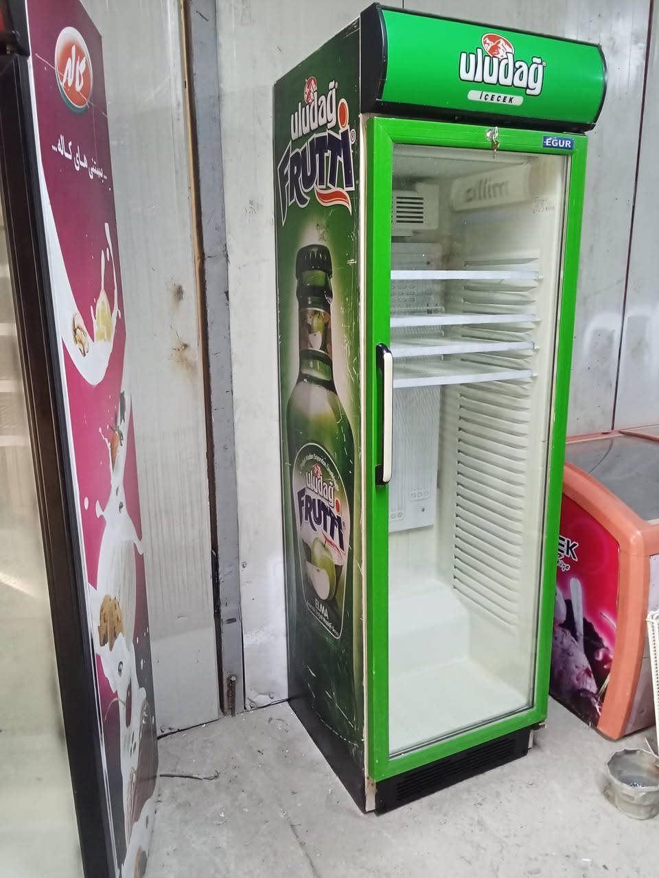 عوارض للبيع مكاني بغداد العبيدي شغلات تبريد فول شرط الضمان شراي اتصل متواجد واتساب ***********
