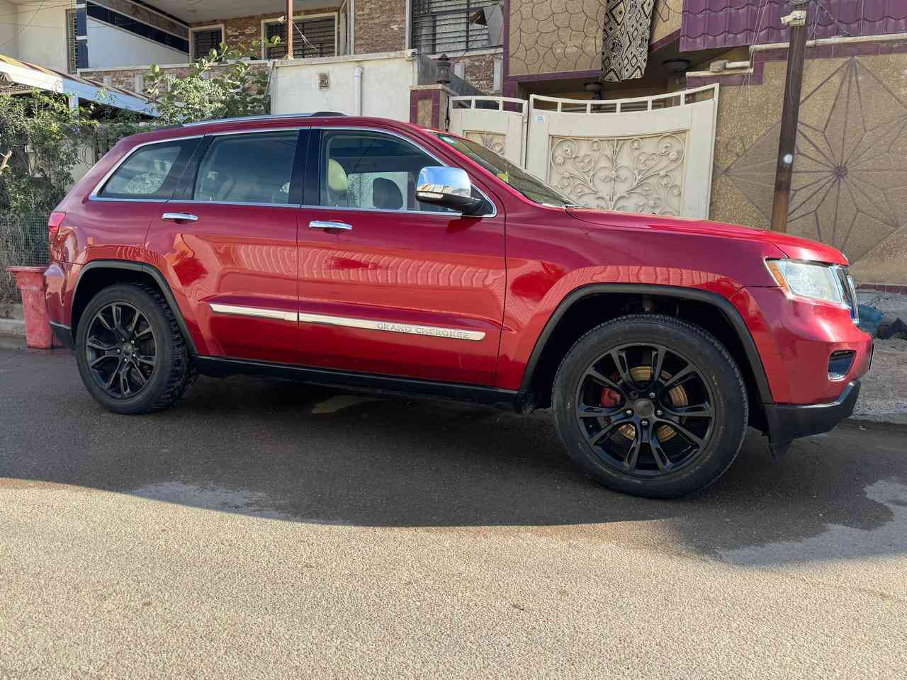 السلام عليكم
للبيع جيب (2011 ) لمتدد 
فوول الفوول 1/1 
مكينه 6 سلندر 3600
بصمة ابواب وشتغيل وصندوك
بنورما على طول السياره 
كشنات جلد بيجي  
كشنات كهرباء 
كشنات تدفاه وستيراً تدفاه 
فوول تحكم 
شاشه 
خزن ميموري للكشن
حساس وكامره 
ماوس ووضعياة قياده 
دمام 
رادار امامي 
بعد هواي مواصفات ماذكرتهن

كلين تايتل فقط بنيد بيها باقي مكفول من بارد وصبغ وفتح ومن جكة الابره 

كير مكينه صدر تبريد تخم تاير كوله بشرط 

🛑السعر 157 وبي مجال بسيط🛑

مكاني بغداد زعفرانيه وهاذه رقمي 
☎️***********☎️
