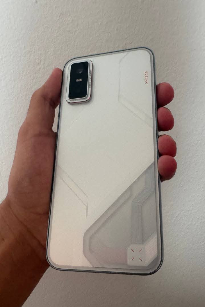 للبيع او مراوس
📱 انفنكس GT 30 Pro

🔹 مستعمل نظيف جداً
🔹 كامل الملحقات ✔️
🔹 الذاكرة: 256GB
🔹 الرام: 12GB + 8GB رام افتراضي
🔹 المعالج: Dimensity 8350 Ultimate (وحش فئة الألعاب)
 يشتغل 120 فريم ثابت 🎮
🔹 الشاشة: AMOLED
🔹 التردد: 144Hz
🔹 الكاميرات:4k 60fps 
  📸 108MP + 8MP
  🤳 13MP
🔹 البطارية: 5500mAh
🔹 الشحن:
  ⚡ 45W سلكي
  ⚡ 30W لاسلكي
🔹 إضاءة خلفية RGB Gaming 🔥
🔹 شفتات  للألعاب 🎯
🔹 سماعات ستيريو 
للمراوس حسب القناعة
السعر خاص


**إذا كنت صاحب هذا الإعلان وتريد حذفه لأي سبب، رجاءا أرسل رسالة إلى الدعم الفني**