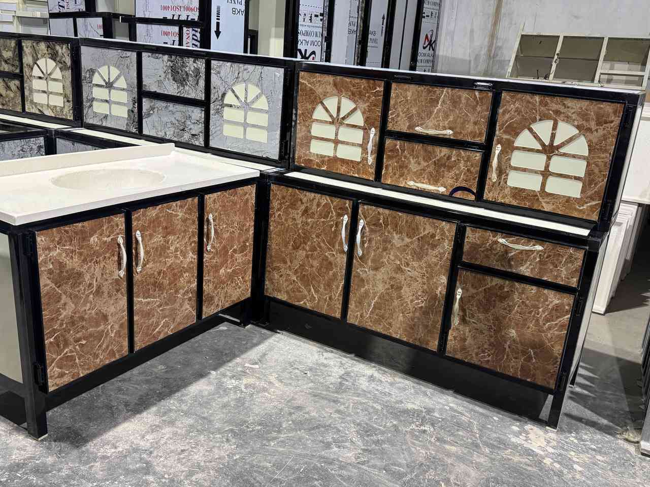 كاونتر متر ونص ارضي وملحق مع سنك متر وعشرين مرمر السعر 220 الف


**إذا كنت صاحب هذا الإعلان وتريد حذفه لأي سبب، رجاءا أرسل رسالة إلى الدعم الفني**