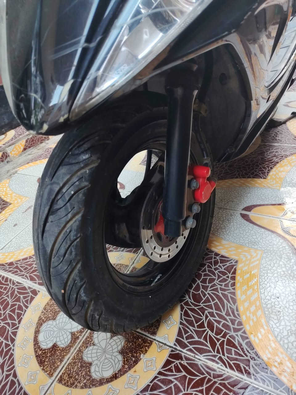 دراجه ماكس ثعلب جديده ماله حاويه اي نقص ما بيه مكين نكرت سلف اكرر الدراجه جديده مثل ما وضح بل صوره بعدهي بملوحتها الرقم اتصال واتساب *********** المو شرايه لا يتعبني 
السعر. مليون وميه 100
