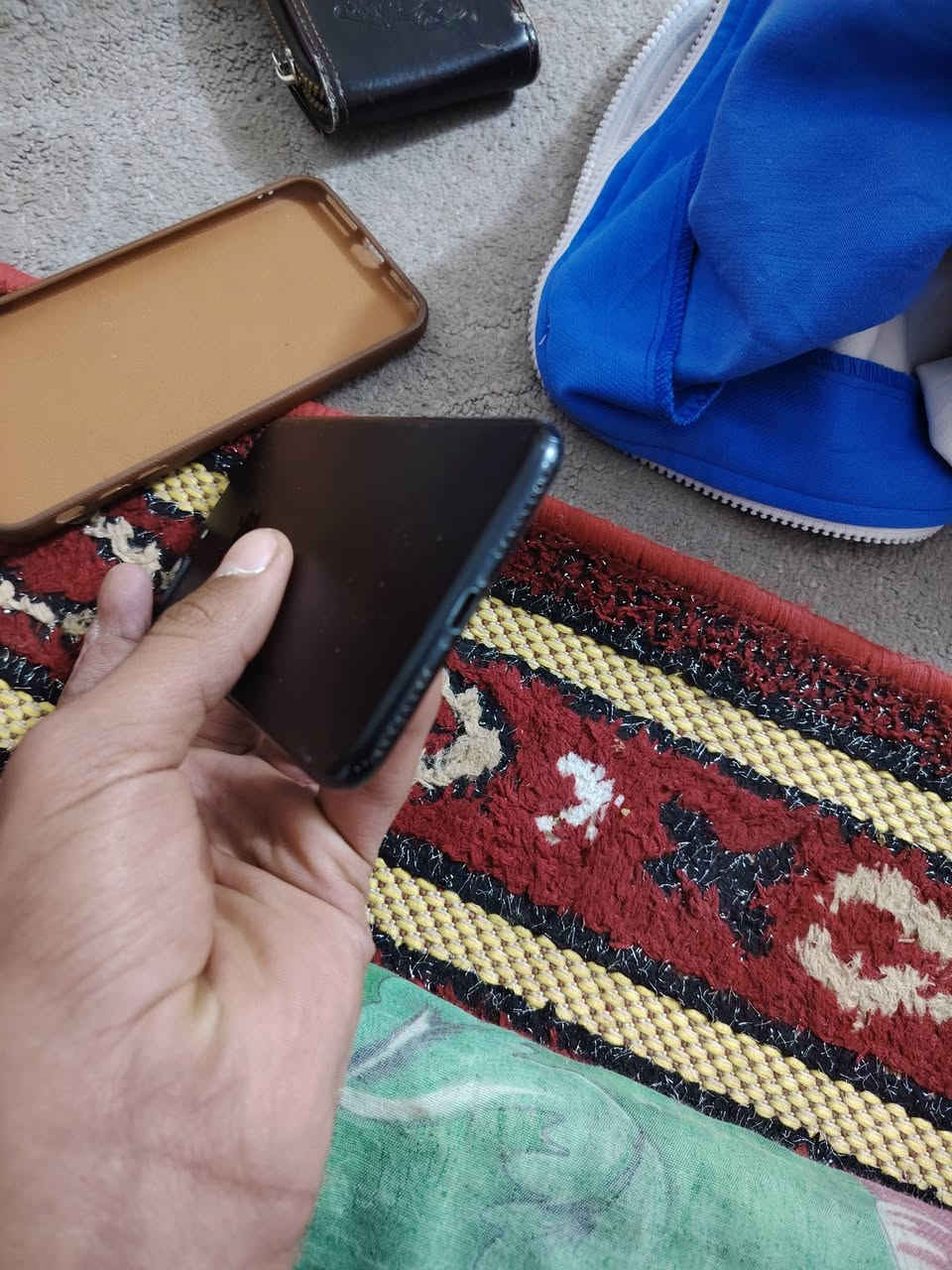 السلام وعليكم ايفون سفن بلاس مبدل بطاريه 100 جديده الباقي بلادي الشاشه مامبدله اصليه شرط لبلاد كله شغال مابي اي نقص كله نت اتصال غيره كله فول بس الكامره مرات تهتز بس بل فورتيه مابيهه شي ابد كلش حلوه السعر 75 بي مجال قليل المكان كربلاء امن الداخلي ***********
